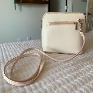 Vera Pelle pink leather bag.